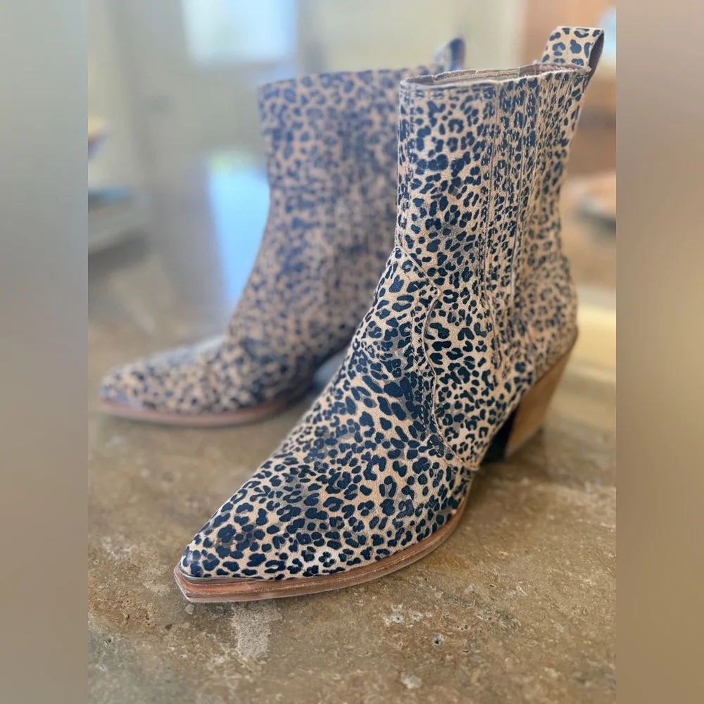 Leopard Print Booties - Picture 1 of 3